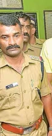 ഷാഫിയെ മര്‍ദിച്ചെന്ന ആരോപണം നേരിടുന്ന സിഐ അഭിലാഷിന്‍റെ പിരിച്ചുവിടല്‍ റദ്ദാക്കിയത് മുന്‍ ഡിജിപി; രേഖ പുറത്ത്