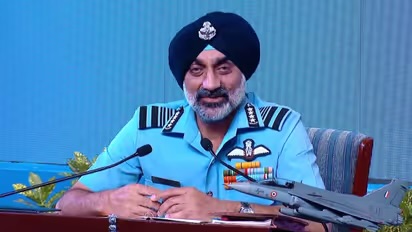 ഓപ്പറേഷൻ സിന്ദൂർ: ഇന്ത്യ തകർത്തത് 5 എഫ്-16 അടക്കം പത്തിലേറെ യുദ്ധവിമാനങ്ങൾ – വ്യോമസേന മേധാവി