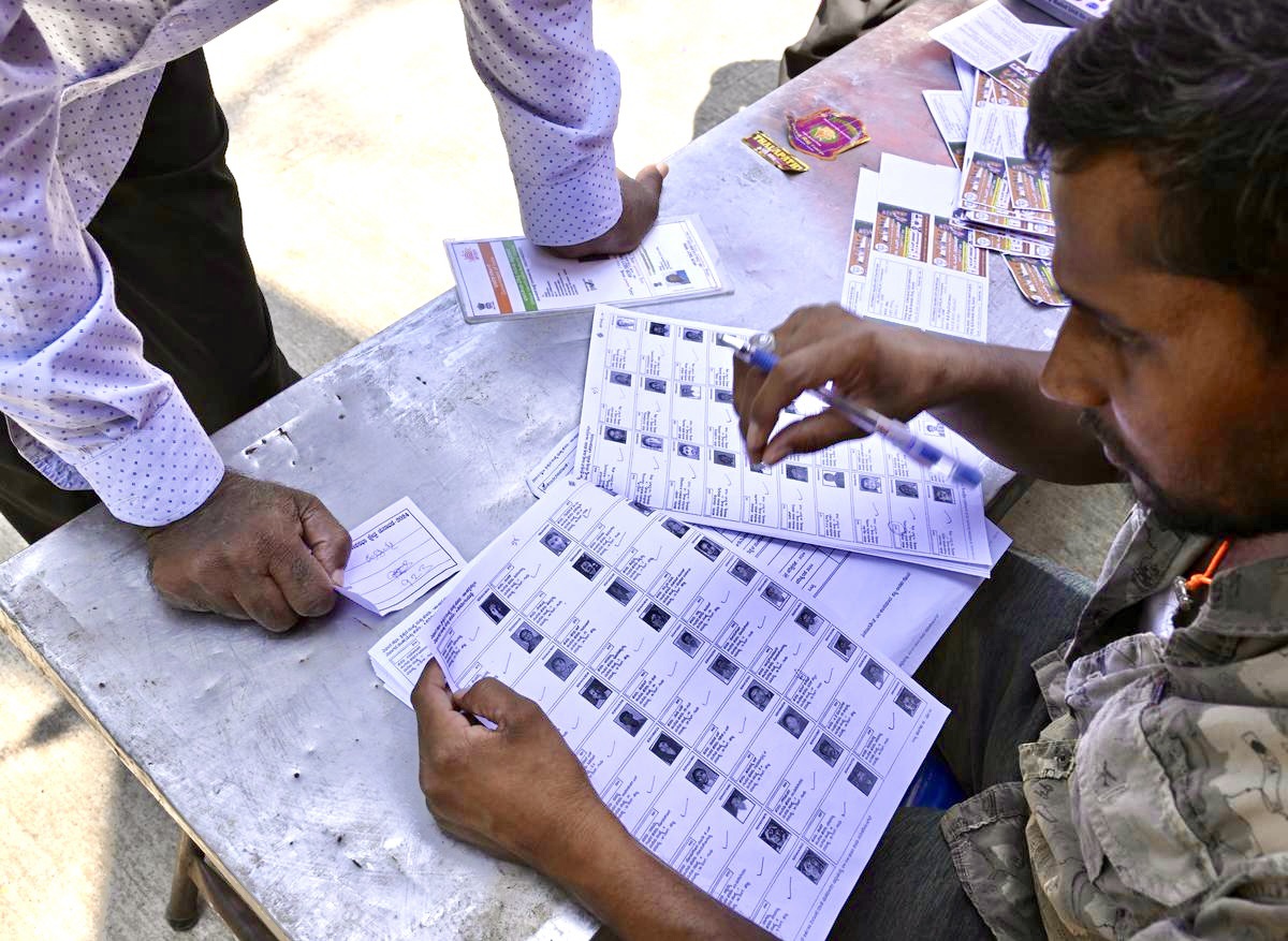 തദ്ദേശ തെരഞ്ഞെടുപ്പ്: ഉദ്യോഗസ്ഥർക്കുള്ള പോസ്റ്റൽ ബാലറ്റ് വിതരണം ഇന്ന് മുതൽ