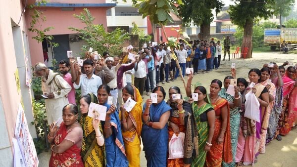 ബിഹാറിൽ വിധി നിർണയം നാളെ; അവസാനവട്ട കണക്കുകൂട്ടലിൽ മുന്നണികൾ