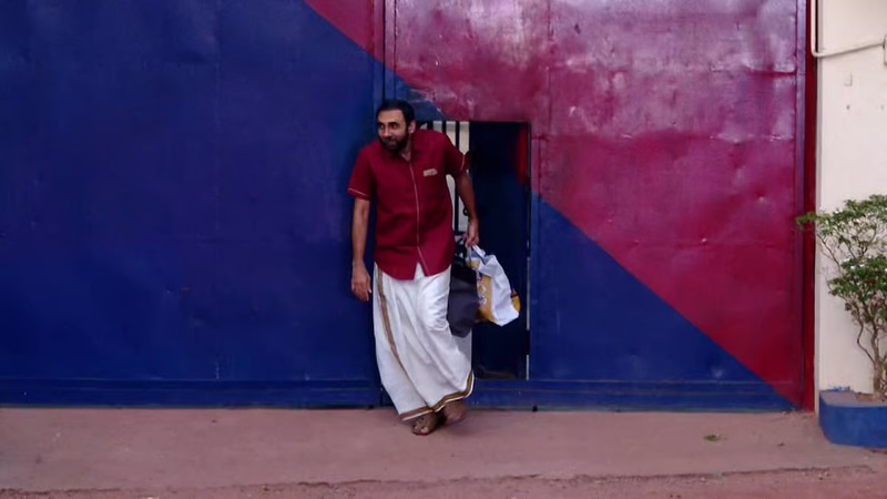 ശബരിമല സ്വർണക്കൊള്ള; ഉണ്ണികൃഷ്ണൻ പോറ്റി ജയിലിന് പുറത്തിറങ്ങി