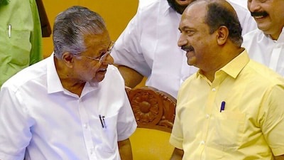 കേരളത്തിൽ സിപിഎം നേതൃമാറ്റത്തിലേക്ക്? പ്രതിപക്ഷ നേതാവിനെ നിശ്ചയിക്കാൻ പിബി ഇന്ന് ഡൽഹിയിൽ; പിണറായിക്കെതിരെ വികാരം ശക്തം